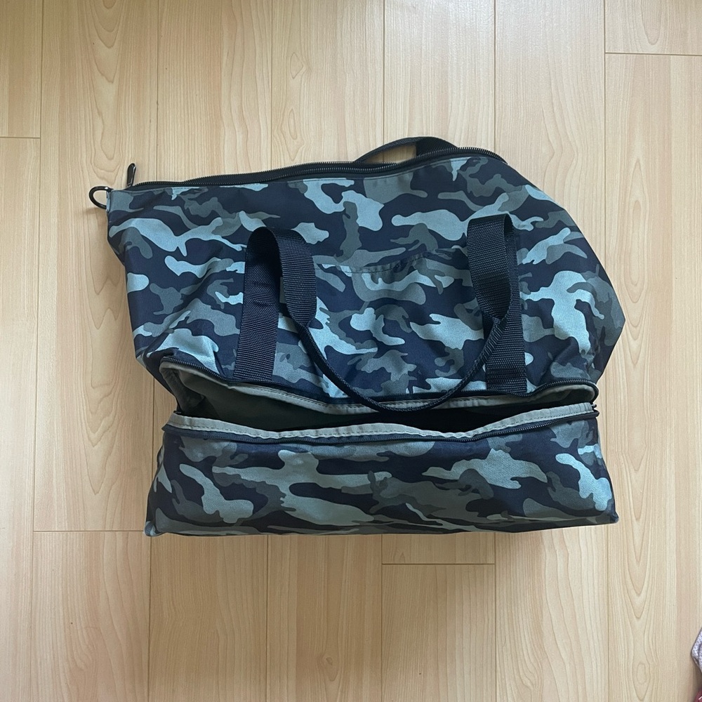 Lo and Sons Catalina Deluxe Tote